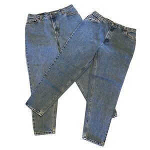 TWO Vintage Women’s Levi Jeans Size 18 Tapered Fit Tapered Leg Mom Jeans